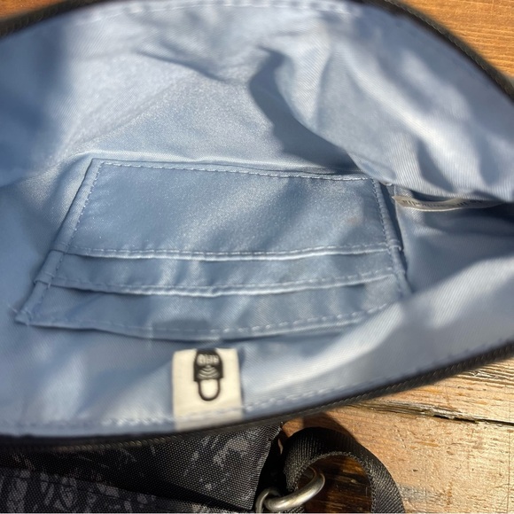 Baggalini Black Floral Crossbody Bag and Pouch Set - Picture 6 of 8